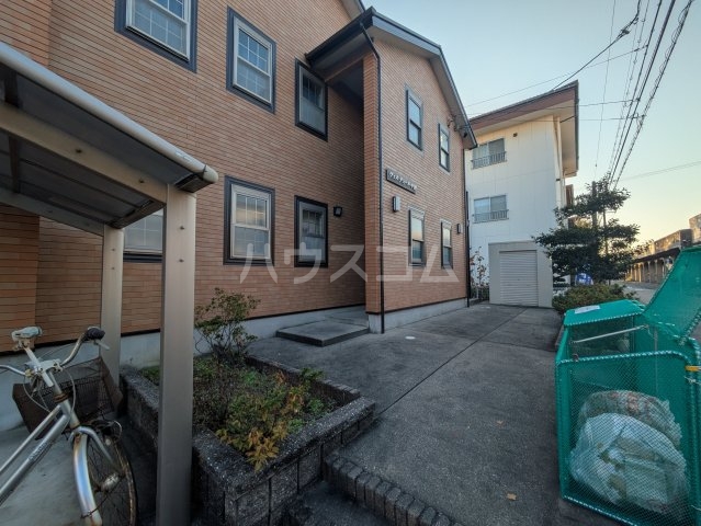 21/27 エントランス