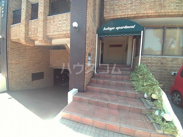 28/30 エントランス