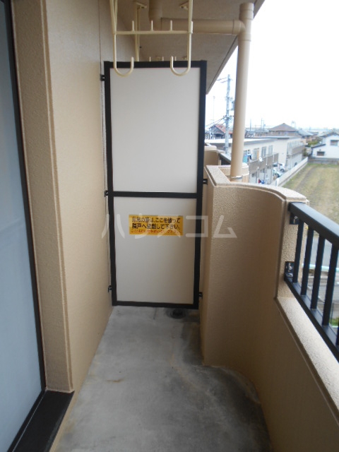 18/28 バルコニー