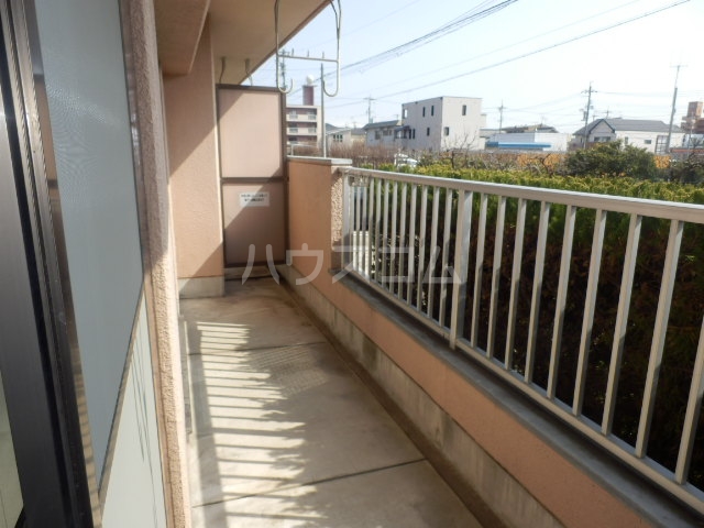 18/27 バルコニー