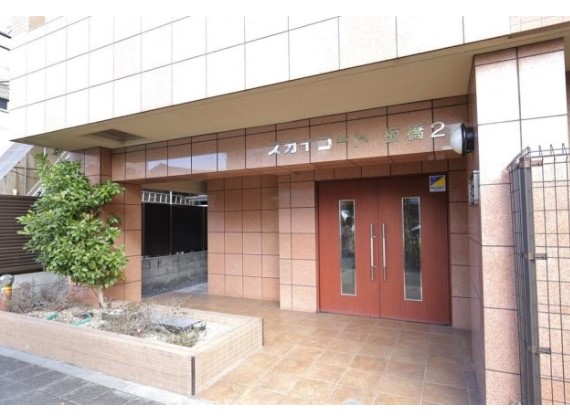 24/30 エントランス