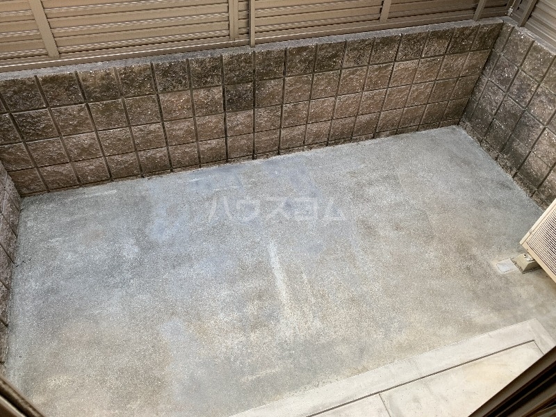 19/30 バルコニー
