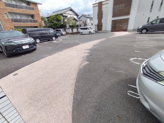24/30 駐車場