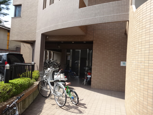 15/18 エントランス