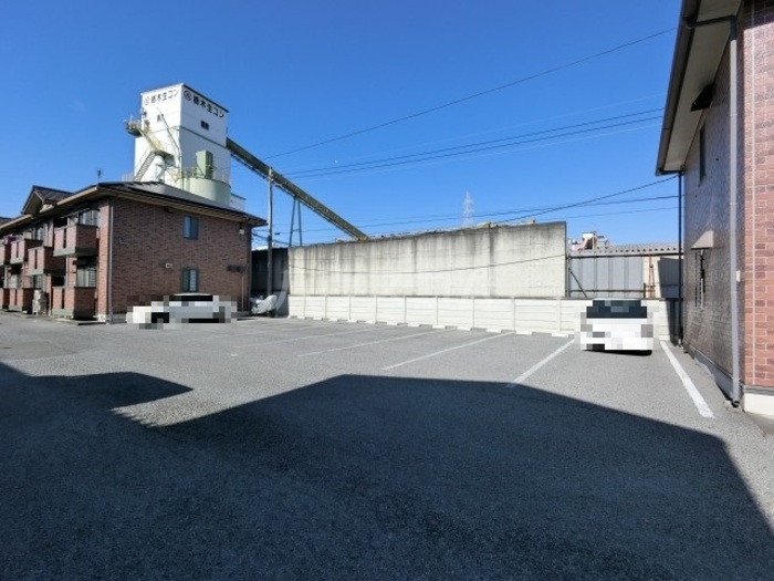 20/28 駐車場