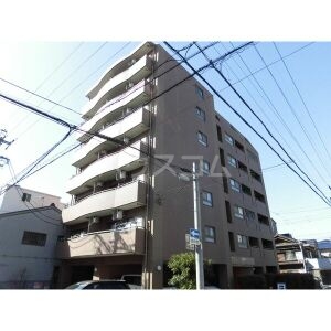 21/25 エントランス