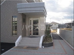 17/25 エントランス