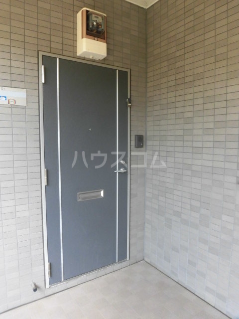 14/30 玄関