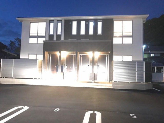 2/6 駐車場