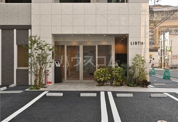 16/25 エントランス