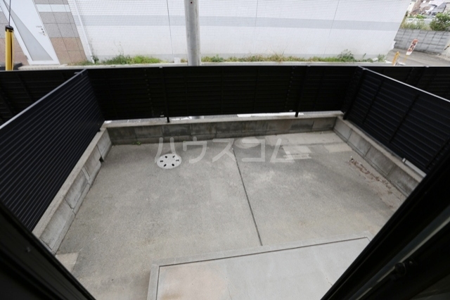 19/26 バルコニー