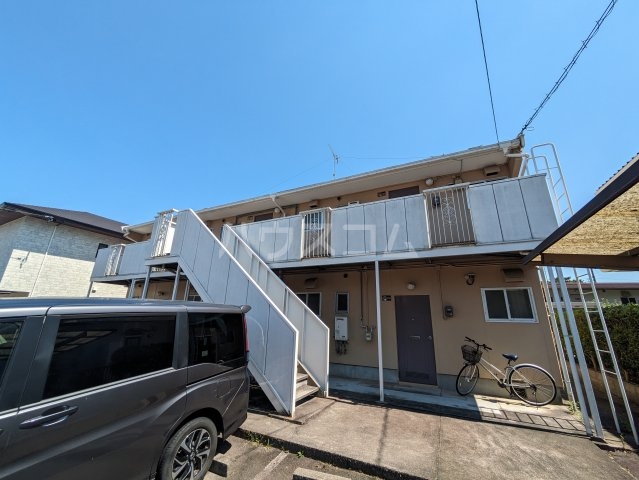 21/30 エントランス