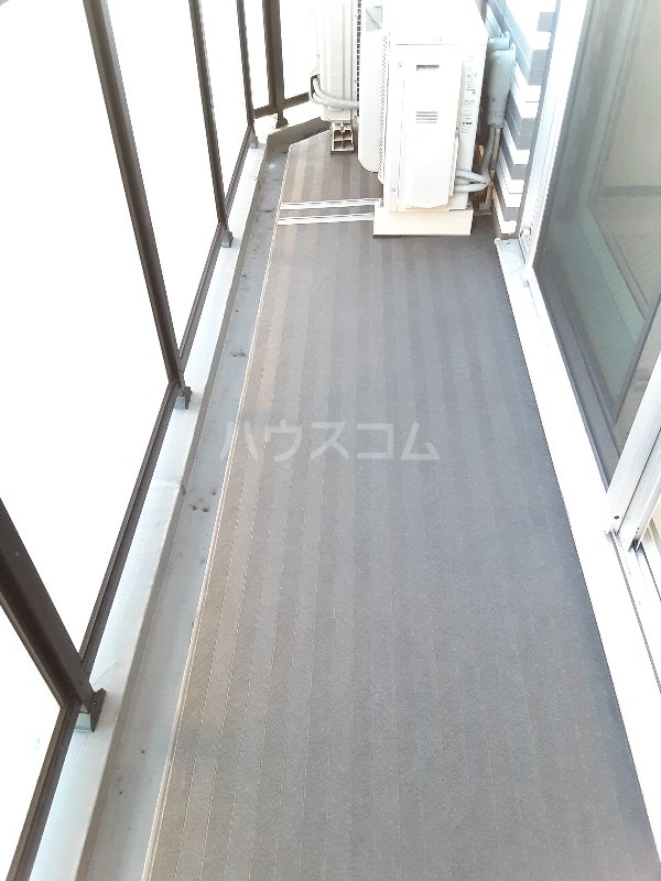 23/30 バルコニー