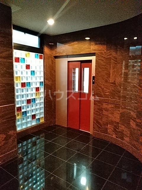 4/4 エントランス