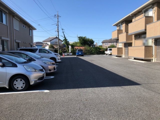 16/18 駐車場