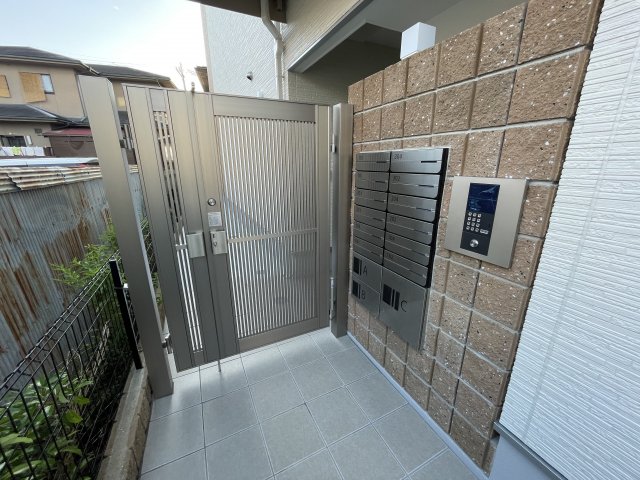 19/23 エントランス