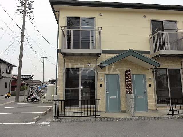 21/30 エントランス