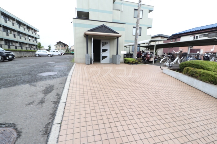 18/30 エントランス