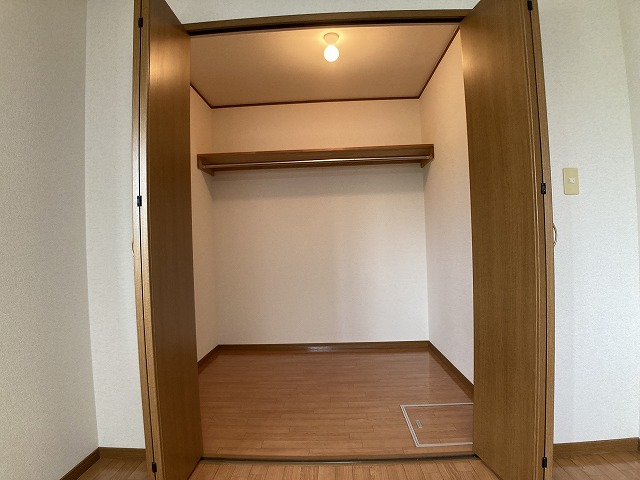 13/30 収納