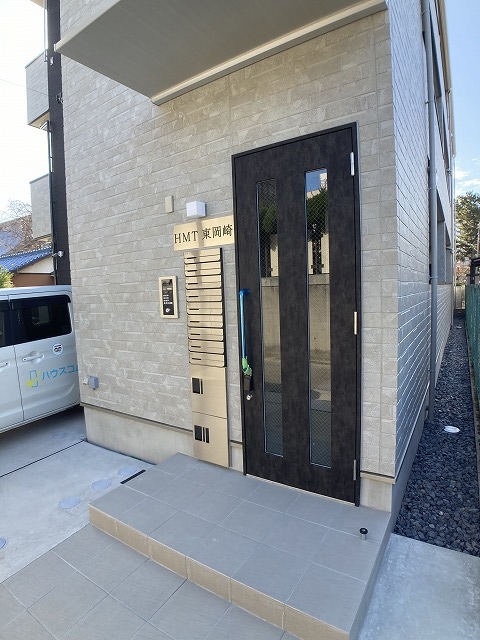 24/30 エントランス