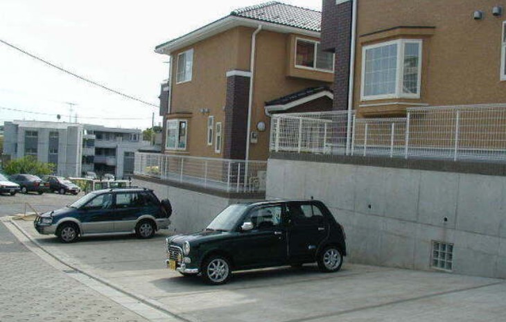 21/30 駐車場