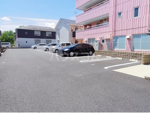 2/7 駐車場