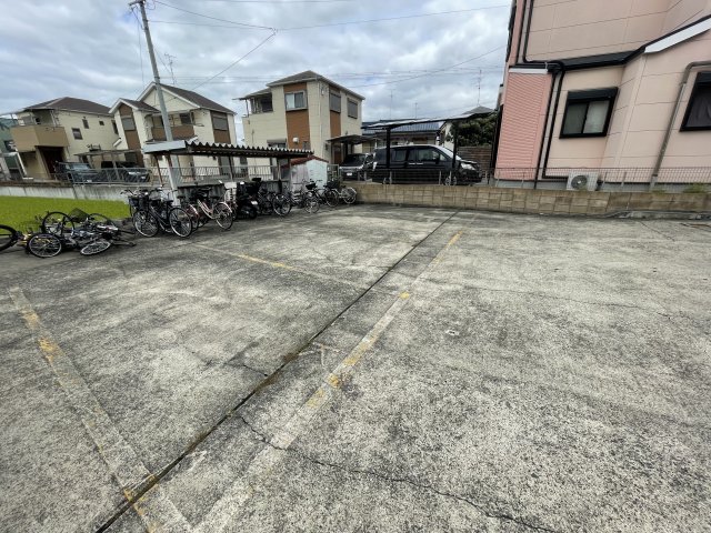 2/4 駐車場