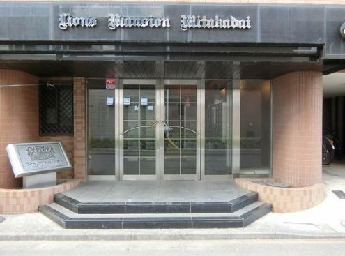 15/16 エントランス