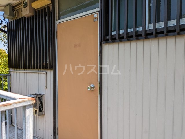 18/24 エントランス