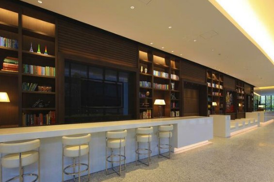 19/29 エントランス