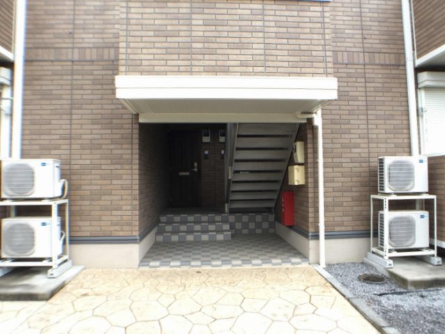 21/25 エントランス