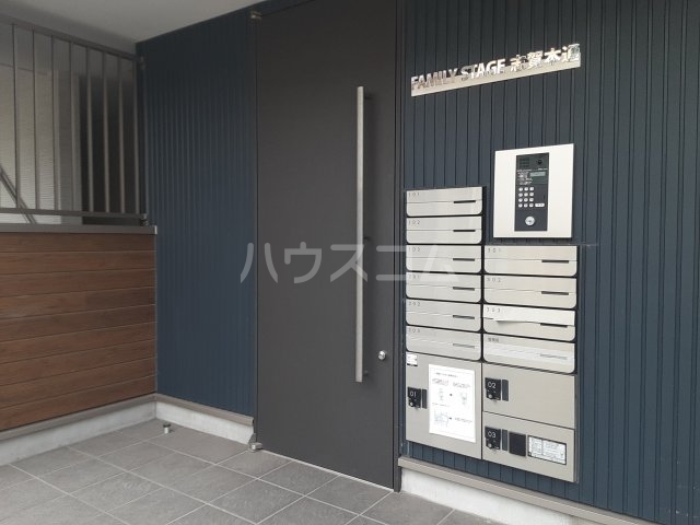 17/25 エントランス