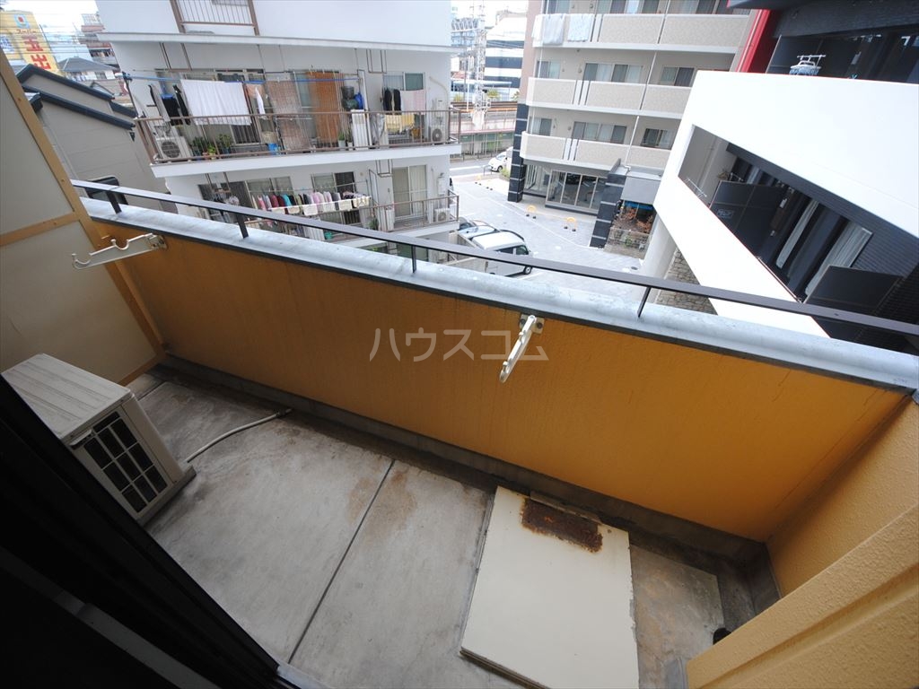 19/28 バルコニー