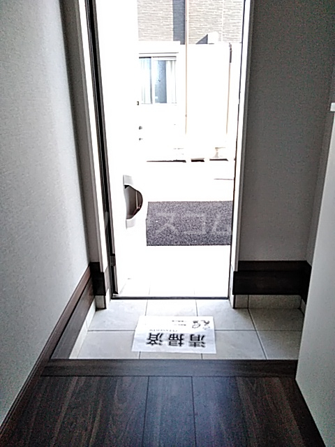 13/30 玄関