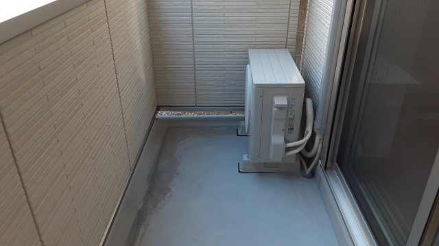 23/30 バルコニー