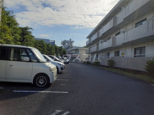 24/25 駐車場