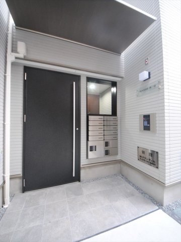 2/4 エントランス