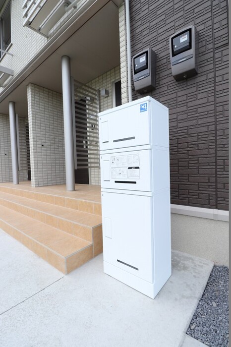 18/27 エントランス