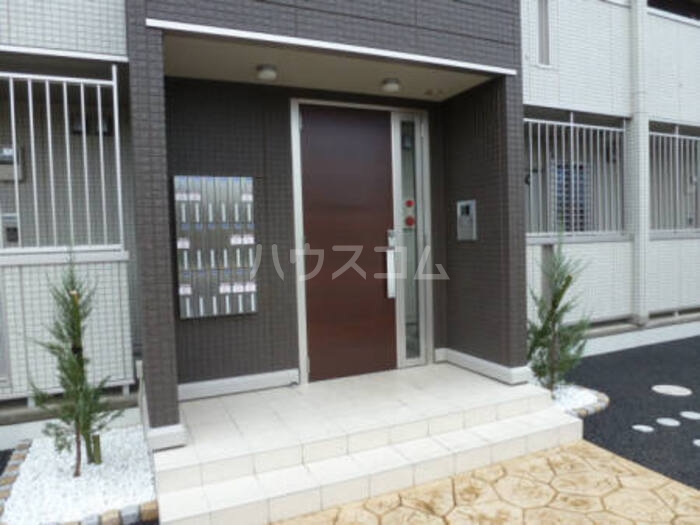 22/30 エントランス