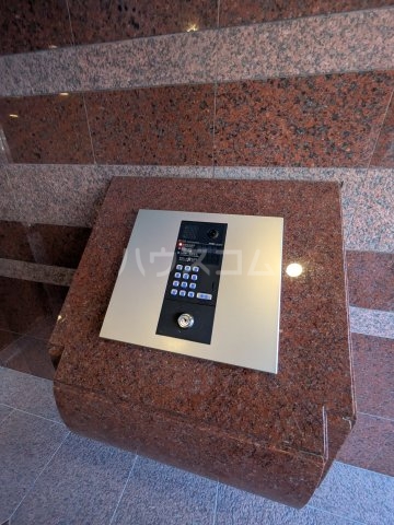 17/27 エントランス