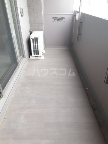 18/27 バルコニー