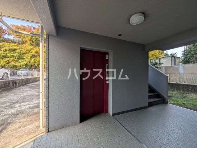 20/22 エントランス