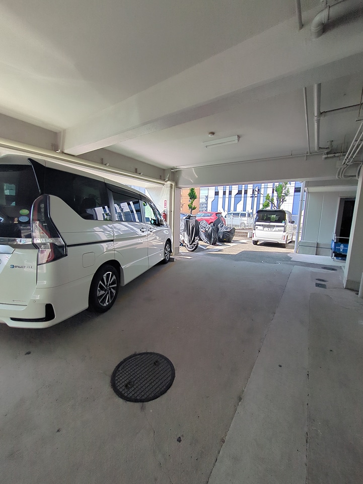 28/30 駐車場