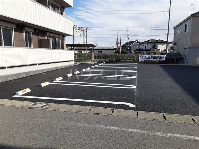 3/7 駐車場