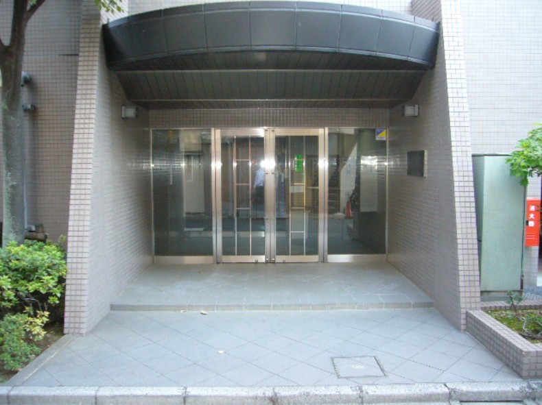 17/23 エントランス