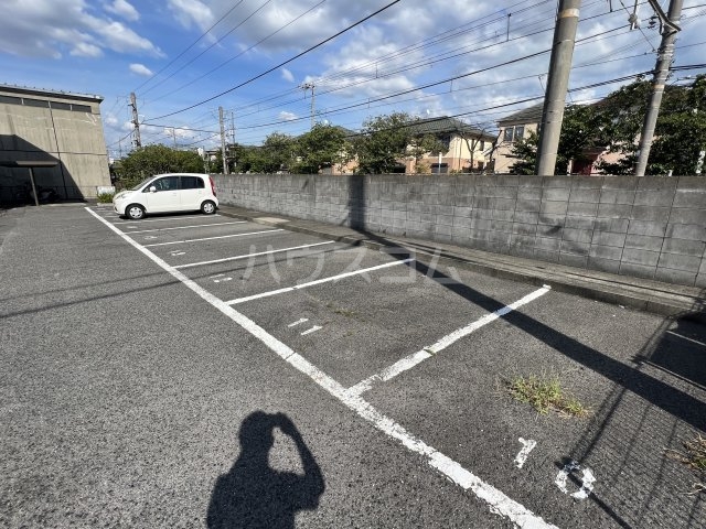 23/30 駐車場