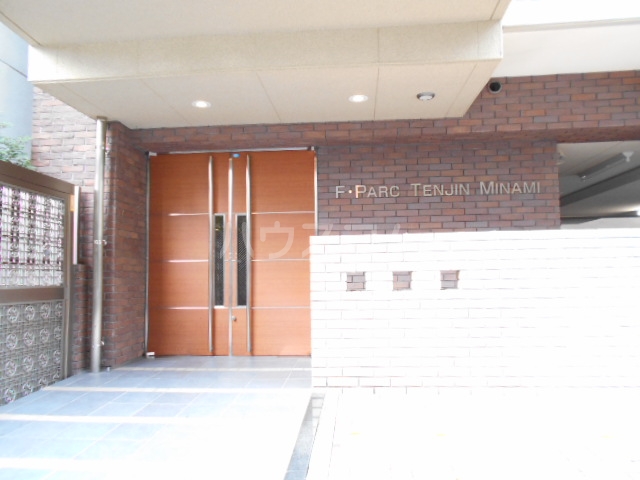 19/28 エントランス