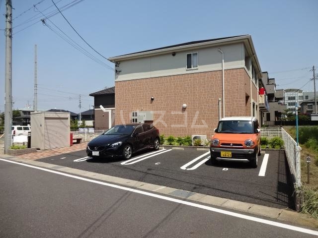 2/6 駐車場