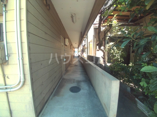 24/30 エントランス