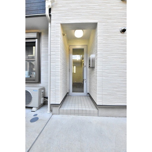 14/17 エントランス